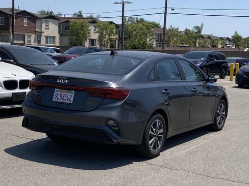 Used 2024 Kia Forte LXS FWD image 4