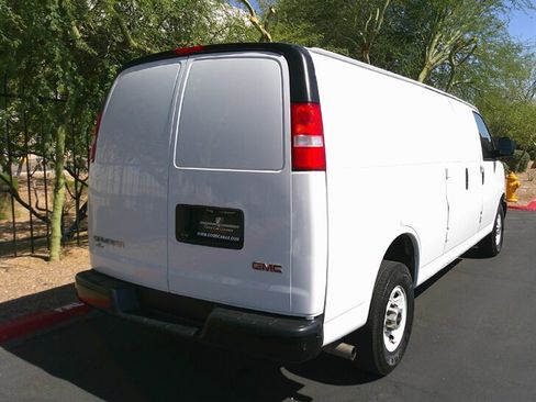 Used 2019 GMC Savana 2500 Extended w/ Driver Convenience Package image 5