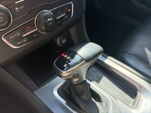 Used 2019 Dodge Charger SXT w/ Leather Interior Group RWD image 34