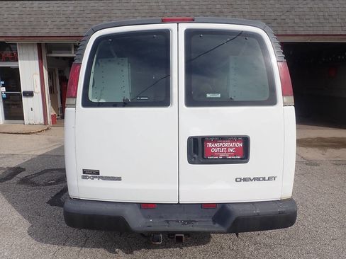Used 2000 Chevrolet Express 3500 Extended image 12