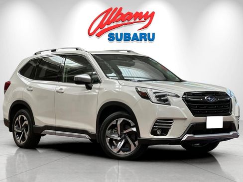 Used 2023 Subaru Forester Touring w/ Popular Package #2 AWD/4WD image 2