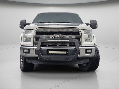 Used 2015 Ford F150 Lariat w/ Equipment Group 502A Luxury image 3
