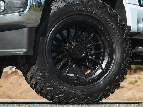 Used 2024 Ford F250 XLT w/ FX4 Off-Road Package image 3