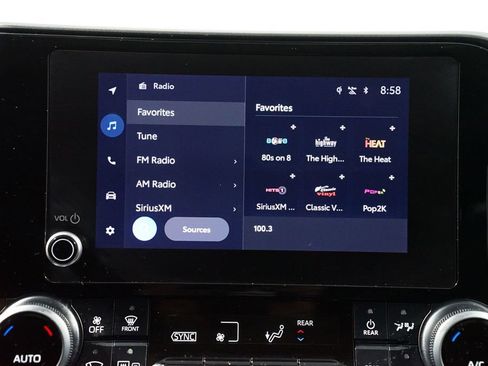 Certified 2024 Toyota Highlander XLE image 18