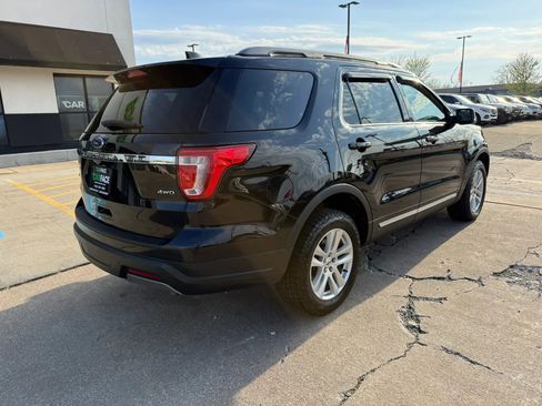 Used 2019 Ford Explorer XLT AWD/4WD image 16