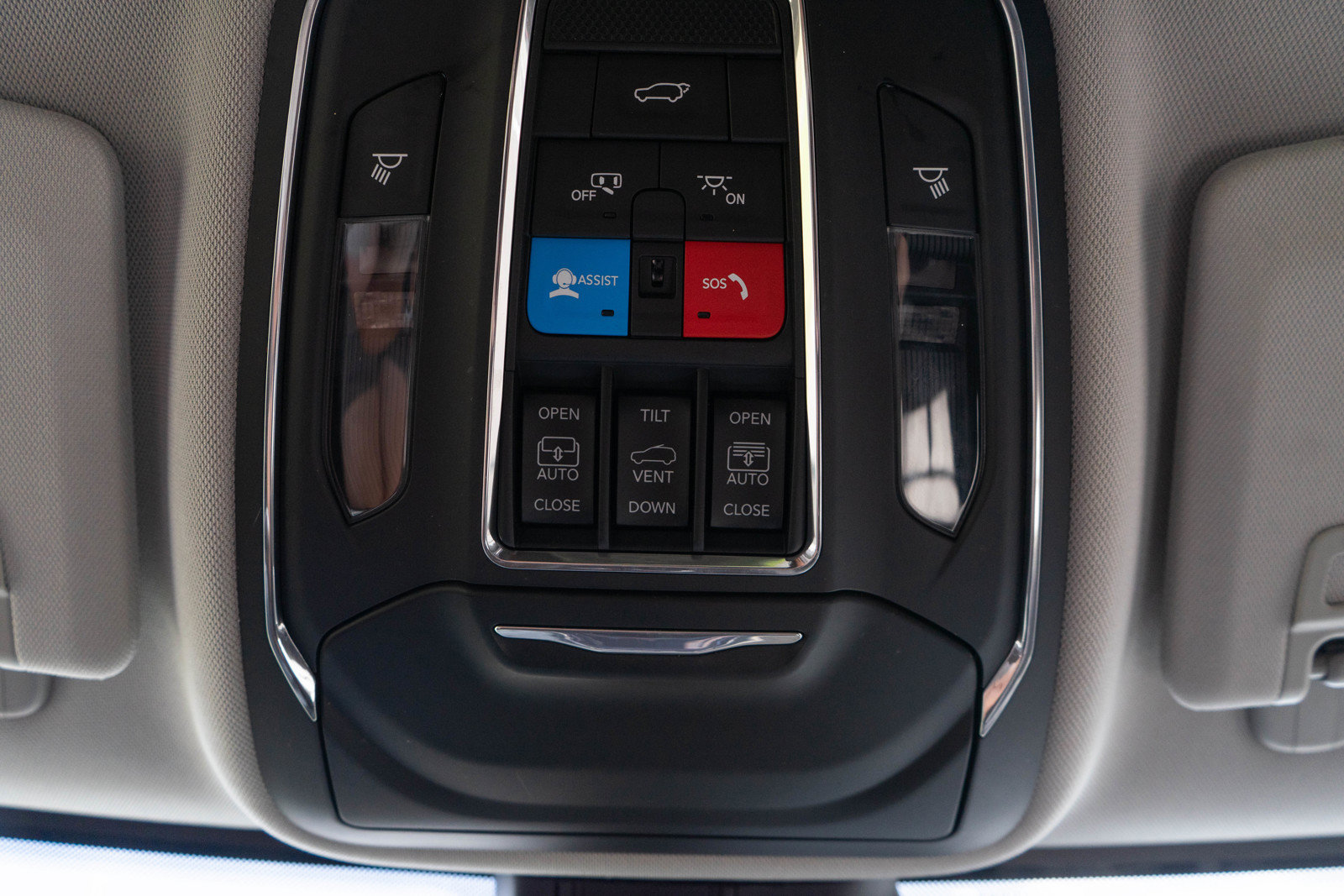 Used 2023 Jeep Grand Cherokee 4WD 4xe w/ Luxury Tech Group II image 31