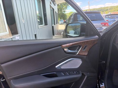Used 2024 Acura RDX SH-AWD w/ Advance Package image 16