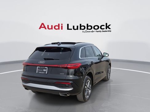 Certified 2025 Audi Q5 Premium w/ Convenience Package image 8