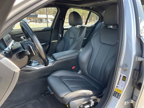 Used 2021 BMW 330i xDrive Sedan w/ Convenience Package image 19