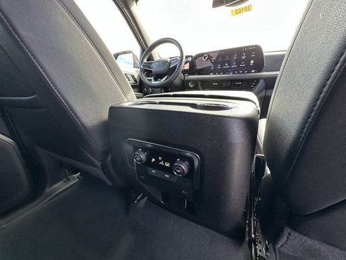 Used 2025 Chevrolet Tahoe Z71 image 19