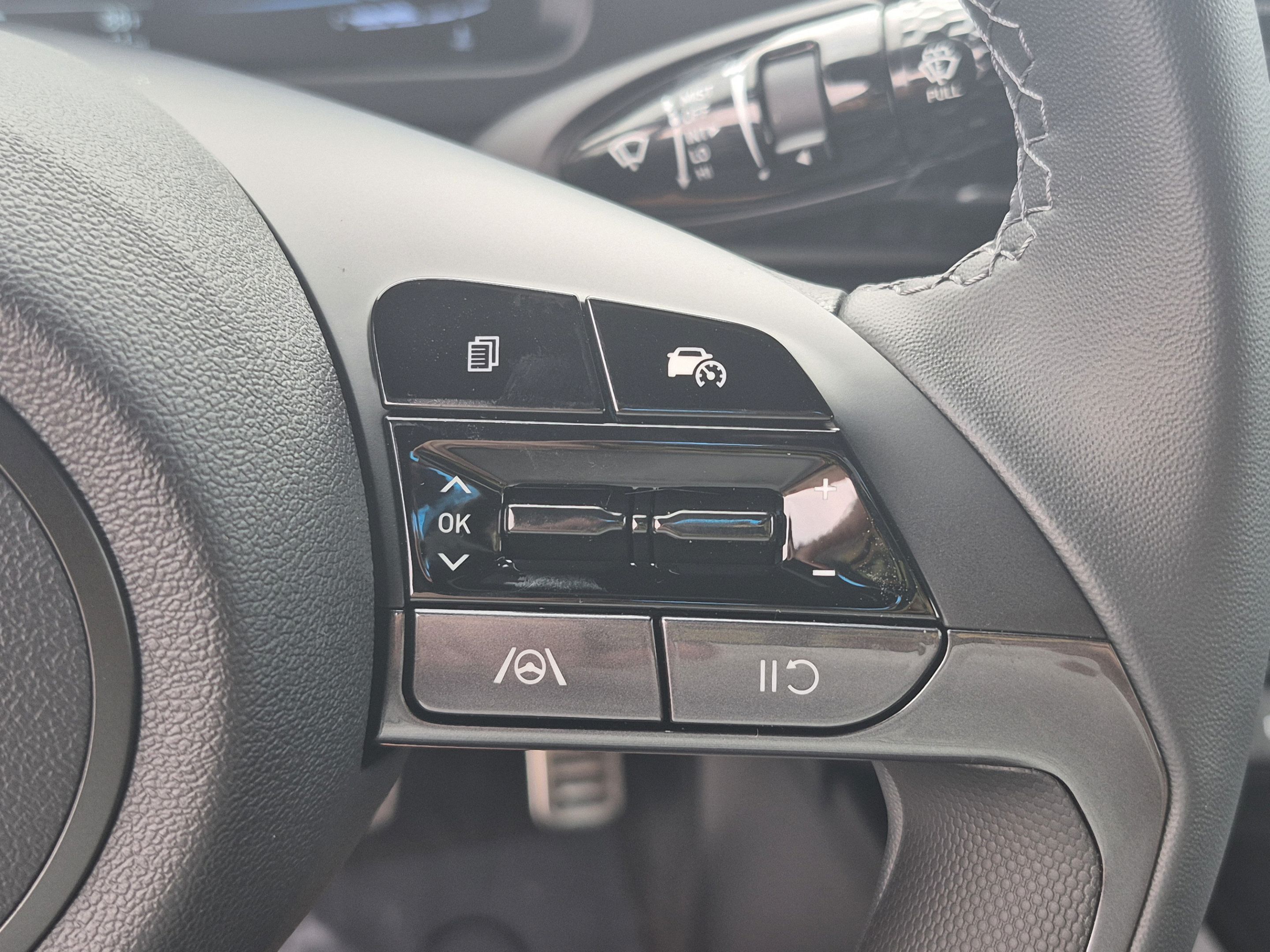 New 2026 Hyundai Elantra SEL Sport FWD image 29
