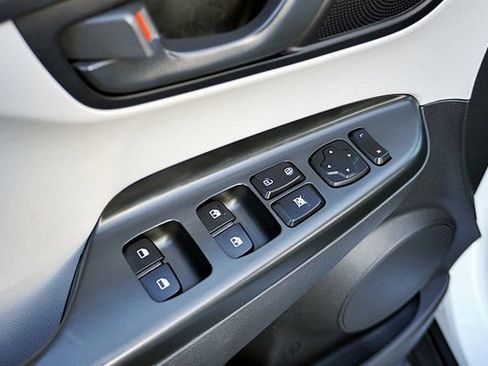 Certified 2023 Hyundai Kona SEL FWD image 22