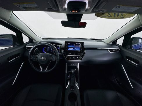 Used 2022 Toyota Corolla Cross XLE image 41