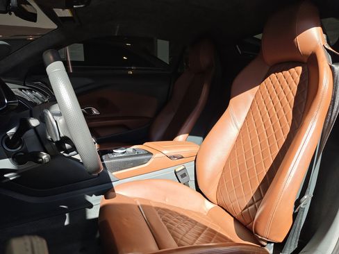 Used 2018 Audi R8 V10 plus image 16