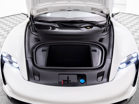 Used 2021 Porsche Taycan 4S image 30