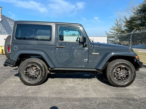 Used 2018 Jeep Wrangler Sport image 10