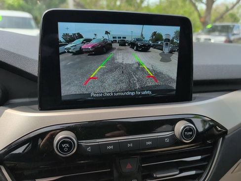 Certified 2022 Ford Escape SEL image 17