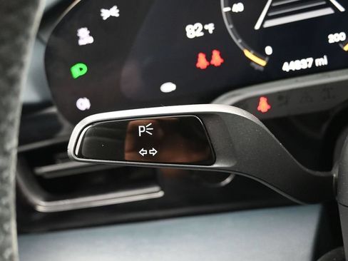Used 2021 Porsche Taycan RWD image 19