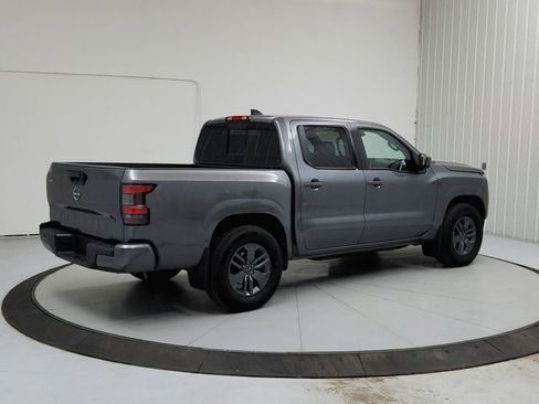 Used 2025 Nissan Frontier SV RWD image 7