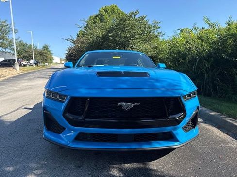 Used 2024 Ford Mustang GT RWD image 3