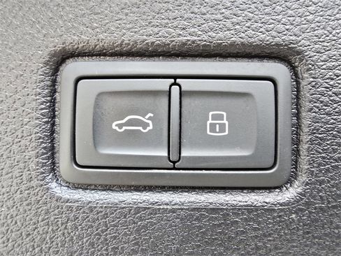 Used 2022 Audi Q7 3.0T Premium Plus image 20