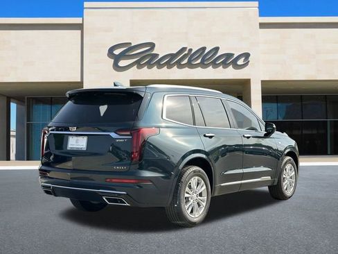 New 2025 Cadillac XT6 Luxury image 7