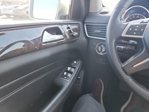 Used 2014 Mercedes-Benz ML 350 BlueTEC 4MATIC image 24