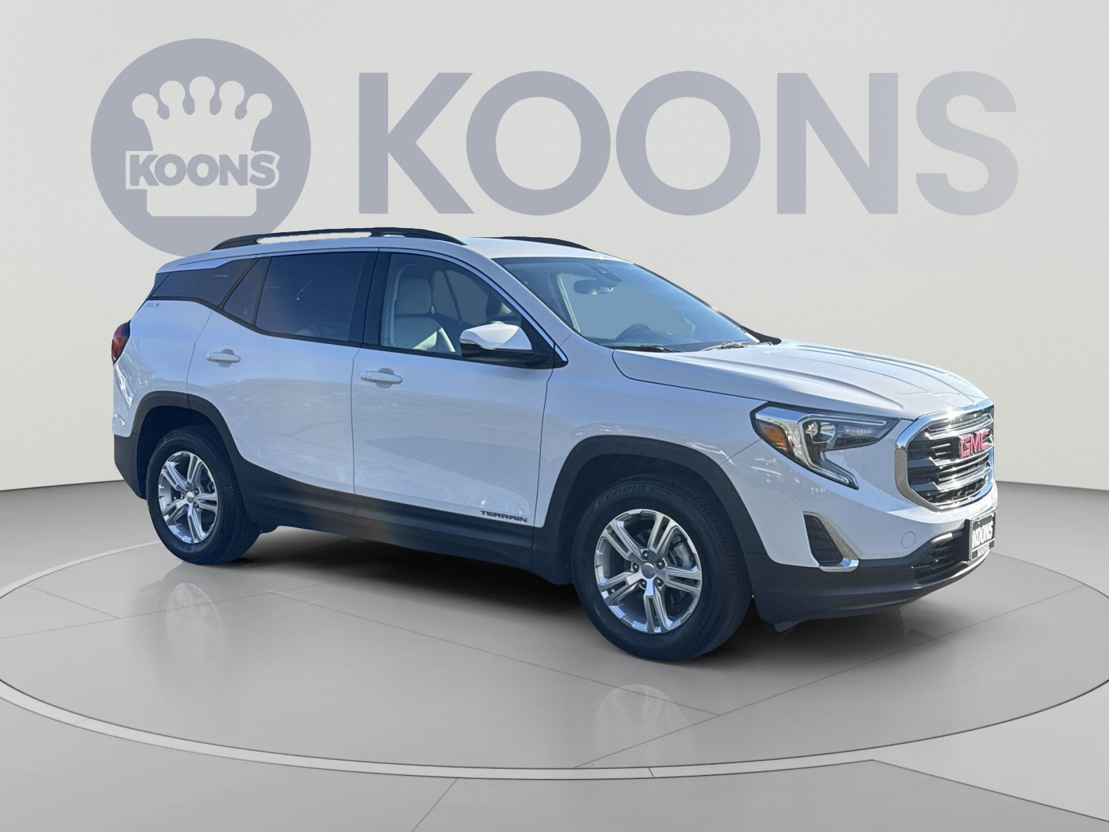 Used 2020 GMC Terrain SLE w/ Driver Convenience Package AWD/4WD image 2