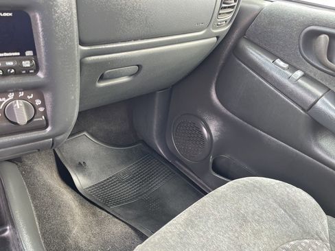 Used 2002 Chevrolet S10 Pickup LS w/ LS Preferred Equipment Group image 15