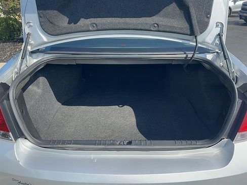 Used 2011 Chevrolet Impala LS FWD image 16