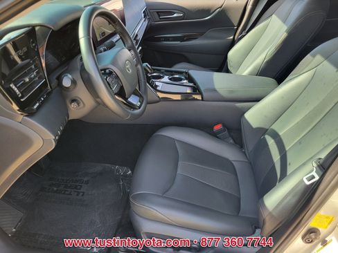 Used 2024 Toyota Mirai w/ Advanced Technology Package RWD image 9