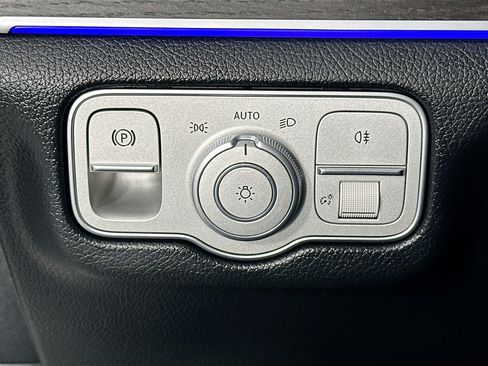 Used 2024 Mercedes-Benz GLE 450e 4MATIC image 10