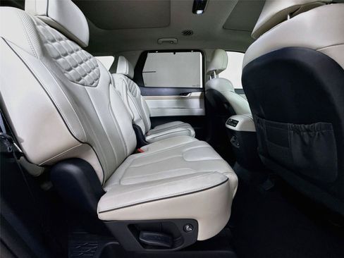 Used 2021 Hyundai Palisade Limited FWD image 9