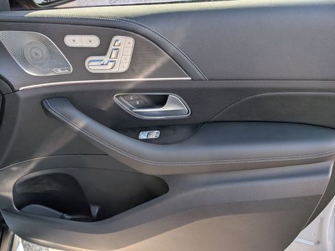 Certified 2025 Mercedes-Benz GLE 53 AMG 4MATIC image 37