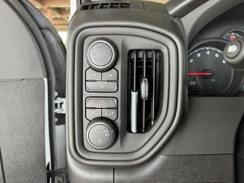 Used 2025 Chevrolet Silverado 2500 Custom w/ Custom Convenience Package image 17