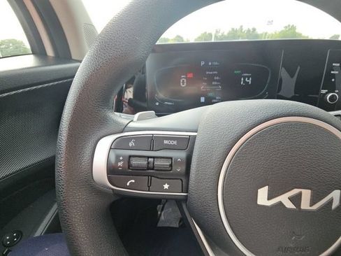 Used 2023 Kia Sportage LX AWD/4WD image 17