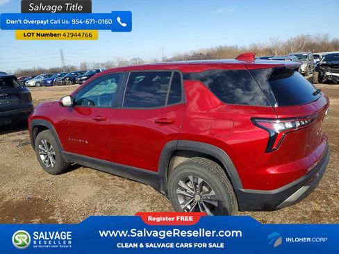 Used 2025 Chevrolet Equinox LT image 3