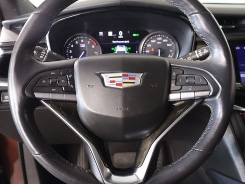 Used 2022 Cadillac XT6 Premium Luxury w/ LPO, Radiant Package AWD/4WD image 3