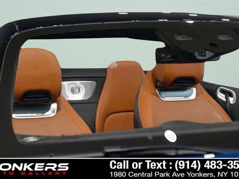 Used 2022 Mercedes-Benz SL 55 AMG 4MATIC w/ Driver Assistance Package image 57