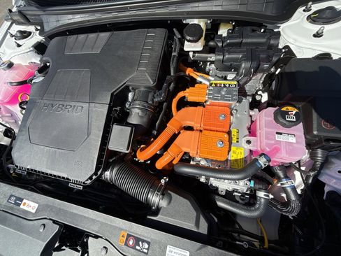 New 2026 Hyundai Elantra Limited image 28