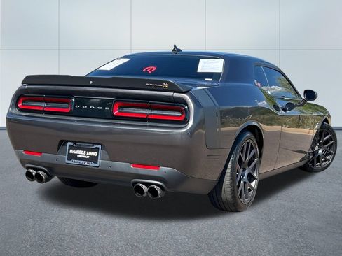 Used 2016 Dodge Challenger R/T Scat Pack w/ Leather Interior Group RWD image 2