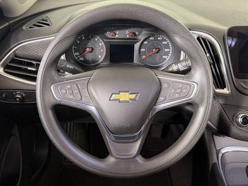 Used 2020 Chevrolet Malibu LT FWD image 10