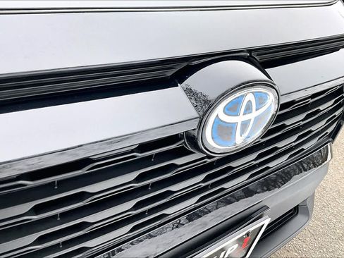 Certified 2024 Toyota RAV4 XLE w/ Convenience Package image 28