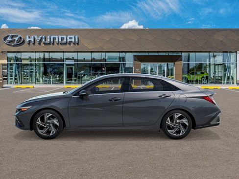 New 2026 Hyundai Elantra Limited FWD image 3