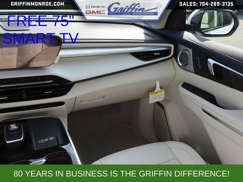 New 2027 Buick Enclave Avenir w/ LPO, Illumination Package FWD image 13