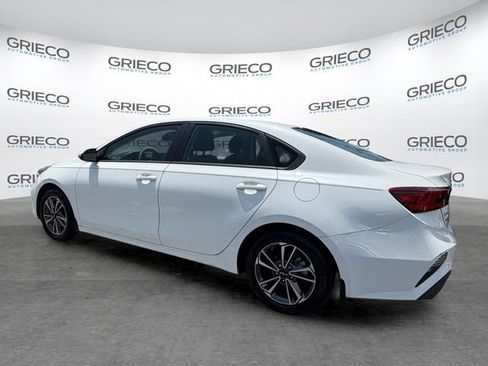 Used 2023 Kia Forte LXS FWD image 5
