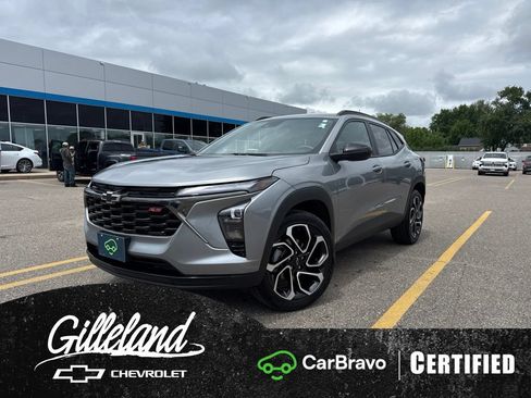 Certified 2025 Chevrolet Trax RS w/ Driver Confidence Package FWD image 1