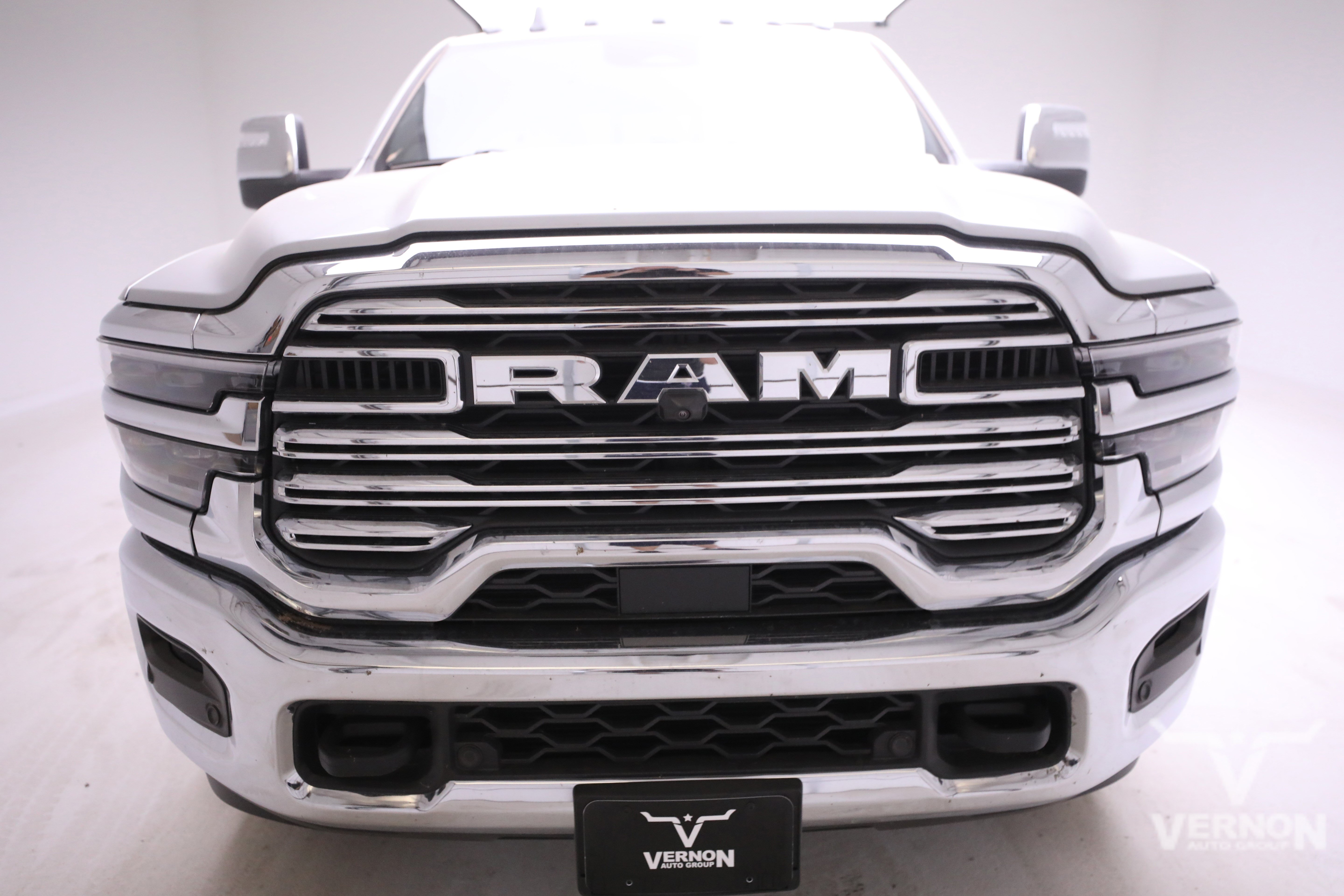 New 2026 RAM 3500 Laramie w/ Towing Technology Group AWD/4WD image 8