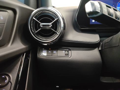 Used 2026 Chevrolet Equinox LT FWD image 18
