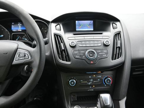 Used 2016 Ford Focus SE image 21